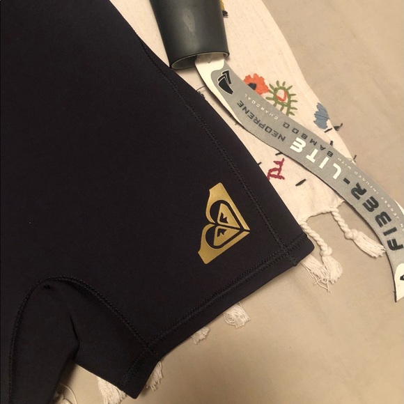 Vintage 2010 Roxy & Kassia Meador 2mm Neoprene Shorty Wetsuit Springsuit - Picture 4 of 14